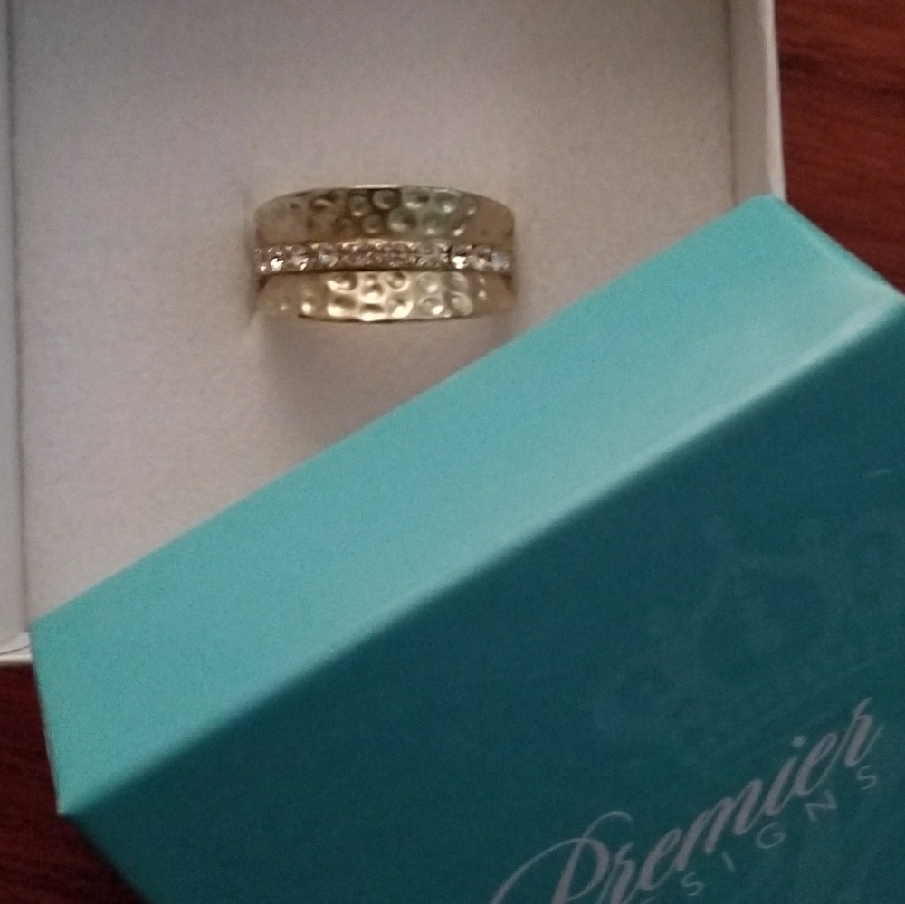 Premier Designs "Mila" ring, Size 9