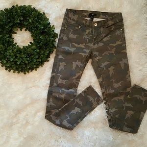 H&M Camo pants H&M Camo pants
