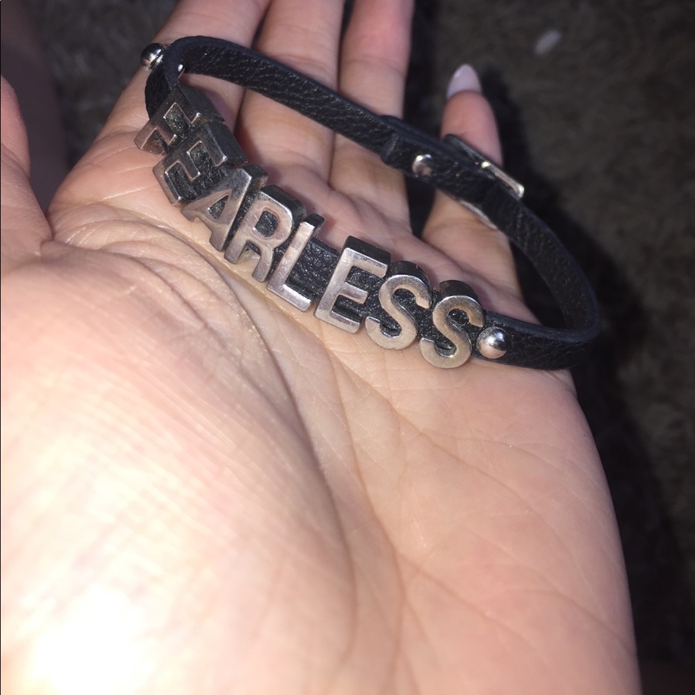 BCBG FEARLESS bracelet