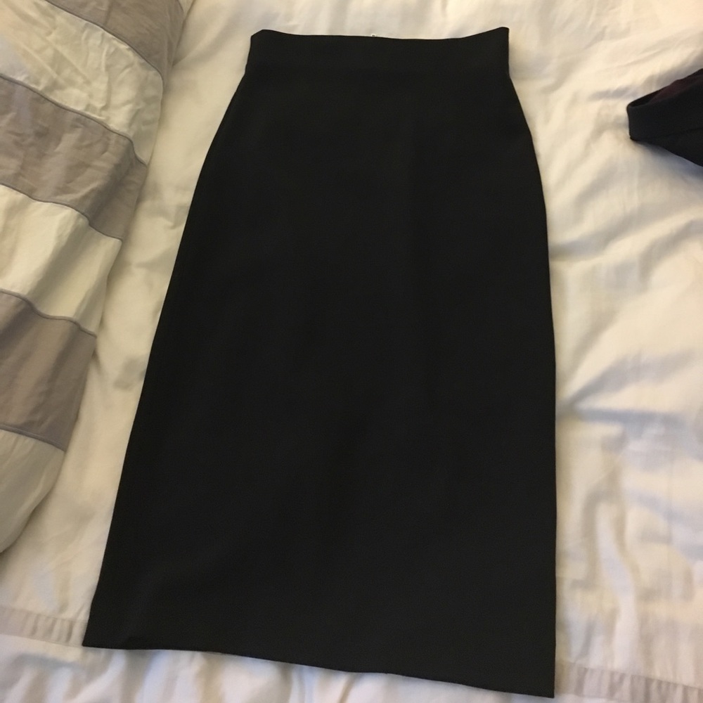 Black Zara midi pencil skirt
