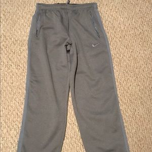 Men's Nike Therma Fit Grey sweats XL