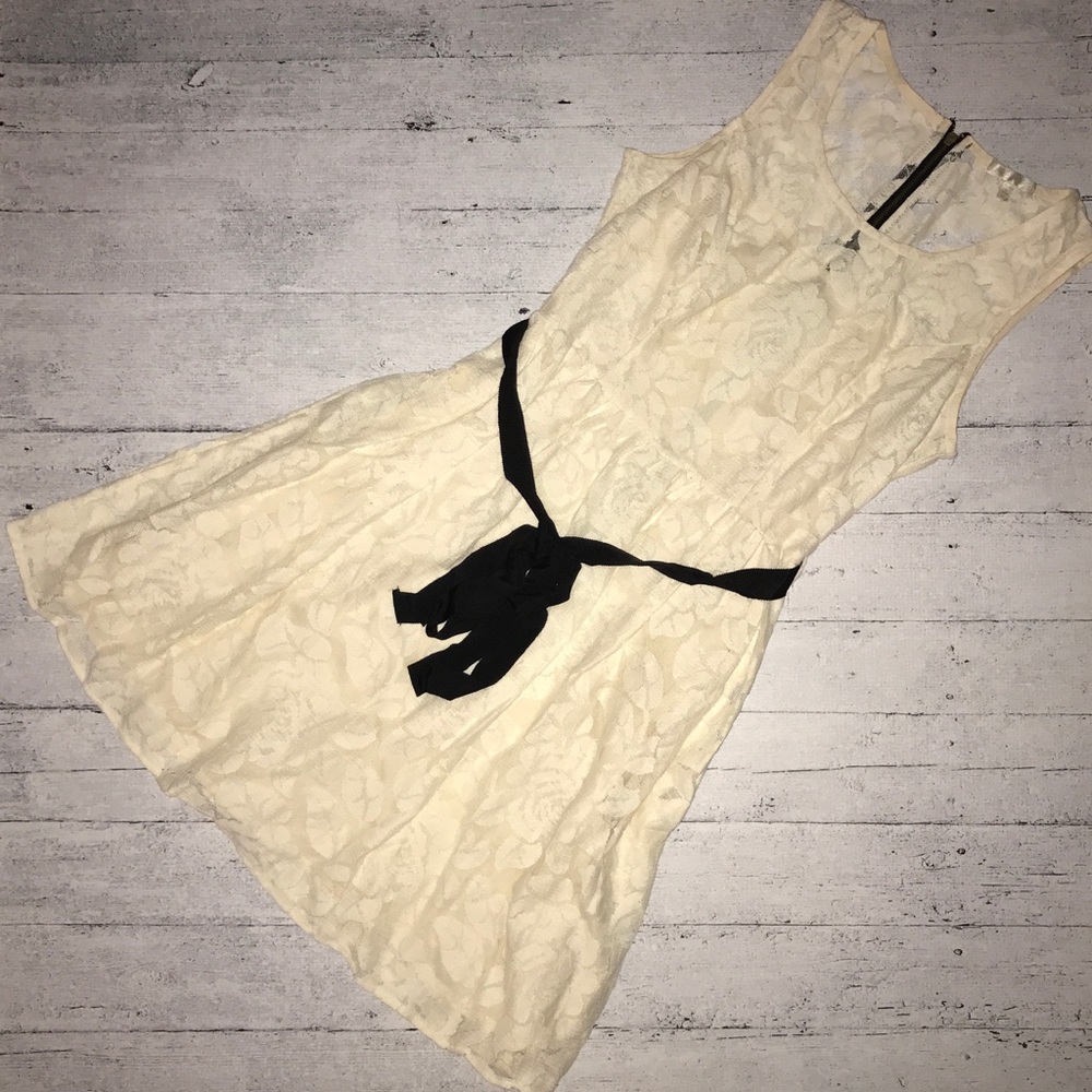 cream lace dress 👗