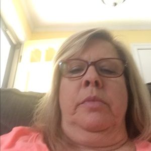 Meet your Posher, Bobbi