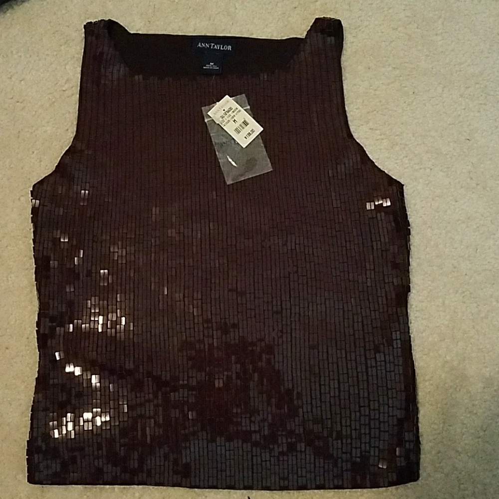 Ann Taylor Top *** NWT ***