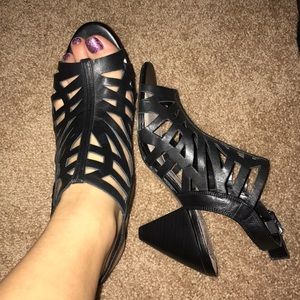 Vinca Camuto heels
