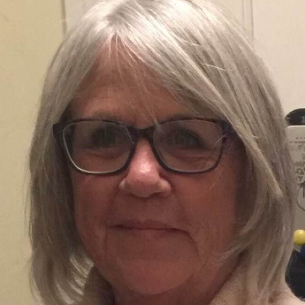 Meet your Posher, Elaine