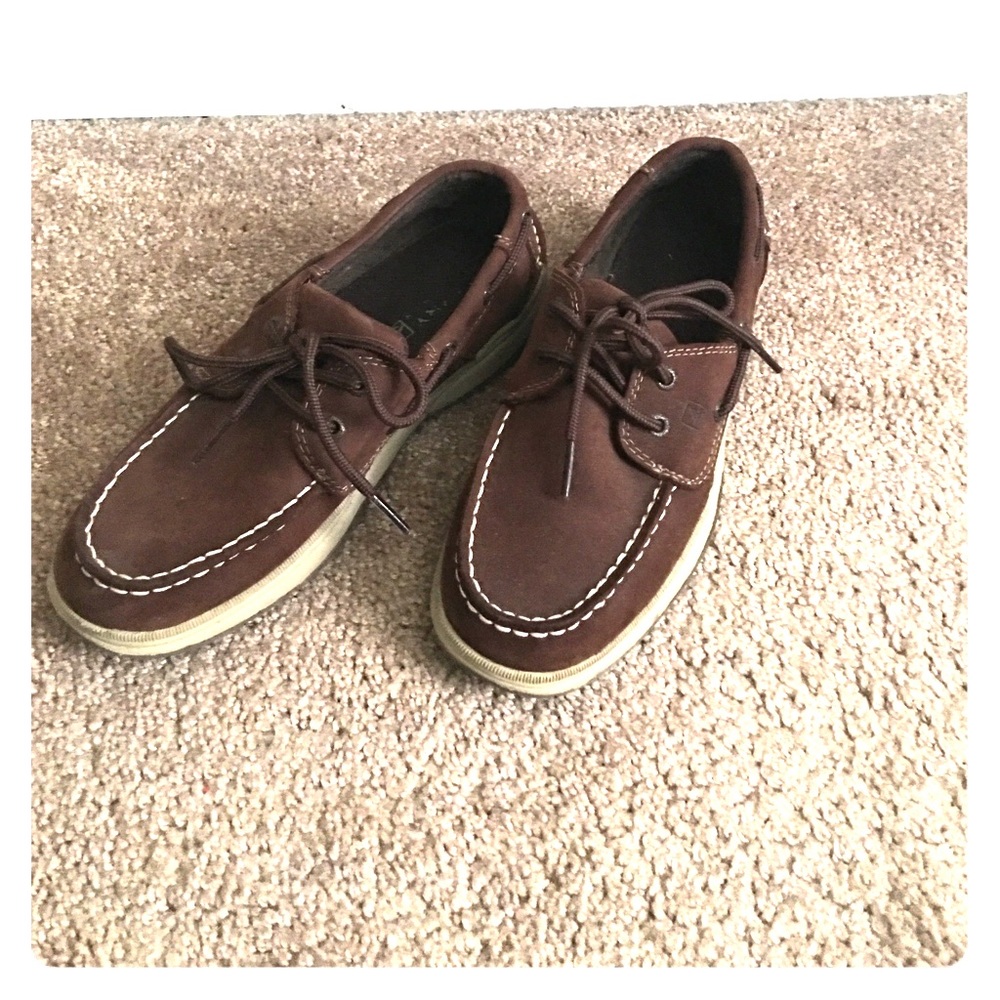 Boys shoes