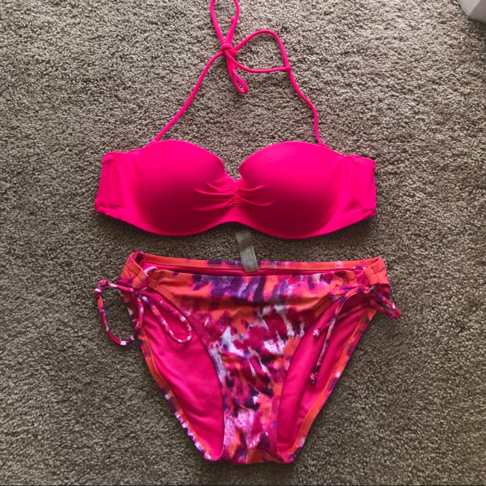 Victoria's Secret tie dye bikini bottoms!