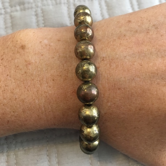 Set of 8 bracelets. - Picture 4 of 6