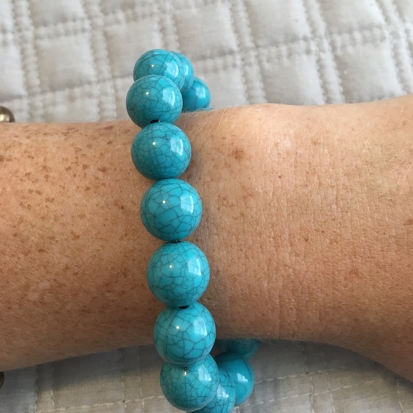 Set of 8 bracelets. - Picture 5 of 6