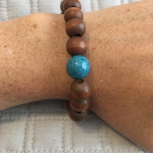 Set of 8 bracelets. - Picture 6 of 6