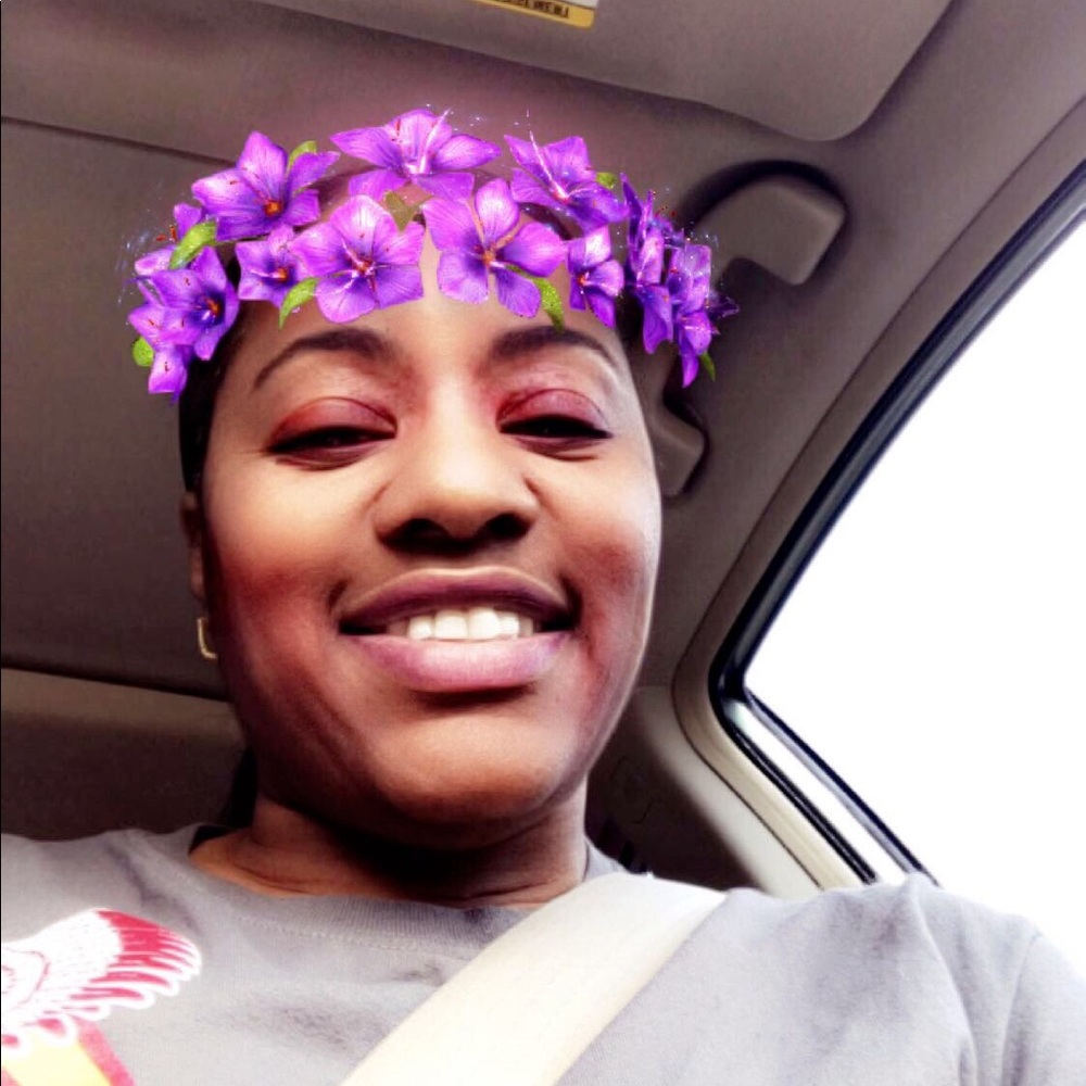 Meet your Posher, Cynthia