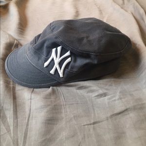 New York Yankees hat