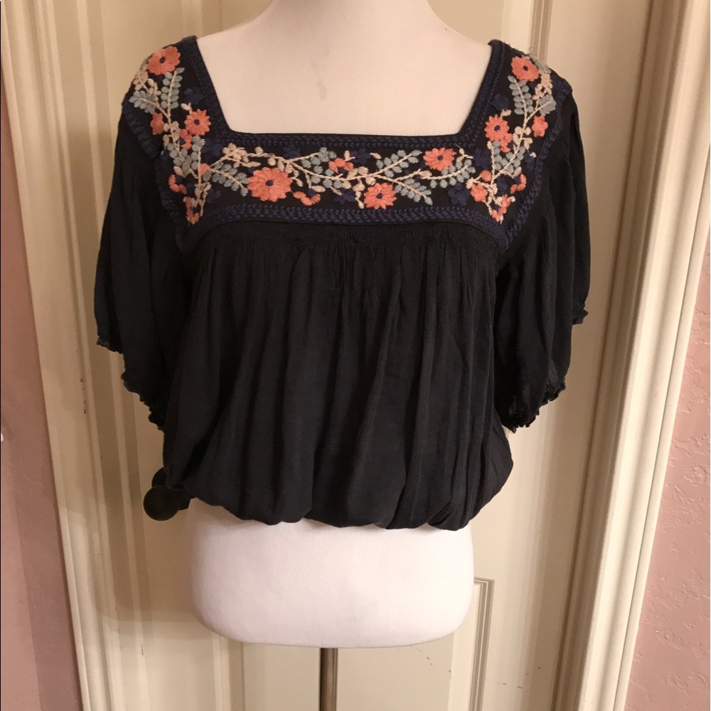 American Eagle top