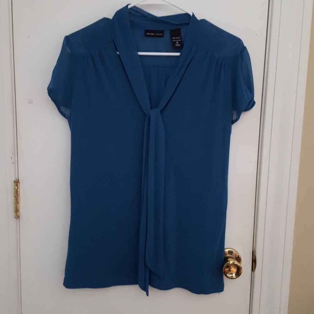 NY&Co teal blouse size Medium