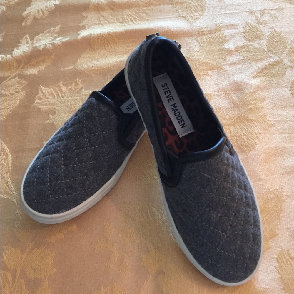 Kids Steve Madden slip on sneakers