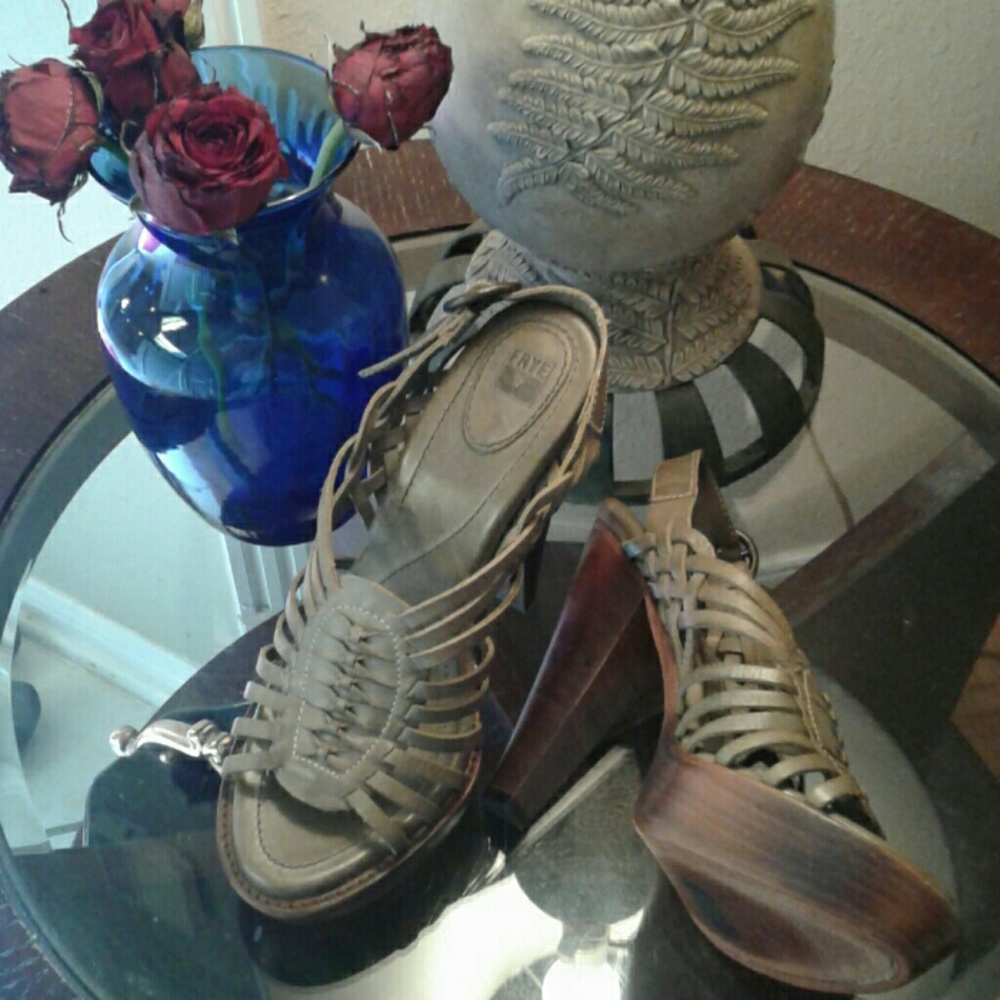 SOLD Frye Olive green woven  leather sandals