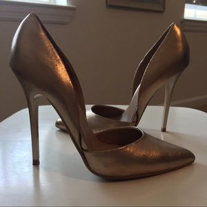 Steve Madden gold heels size 8
