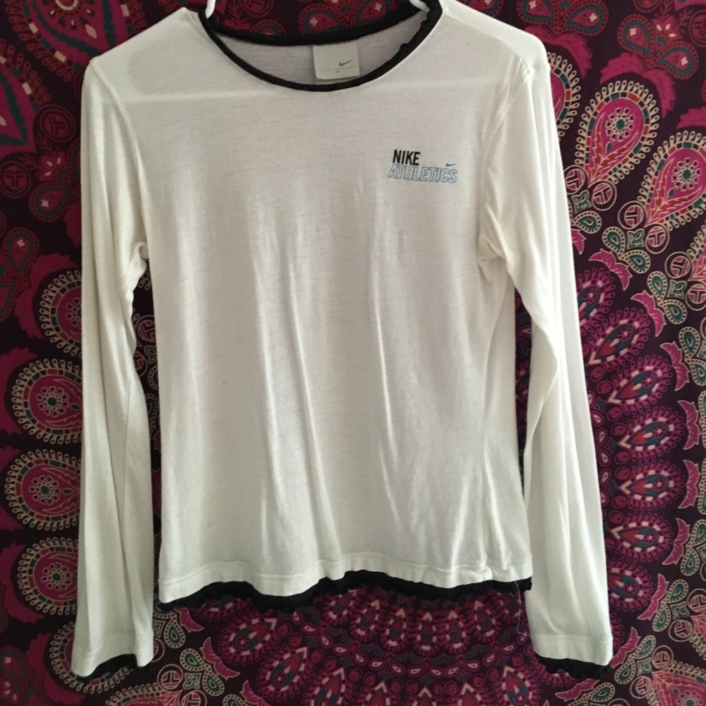 NIKE LONG SLEEVE WORKOUT TOP