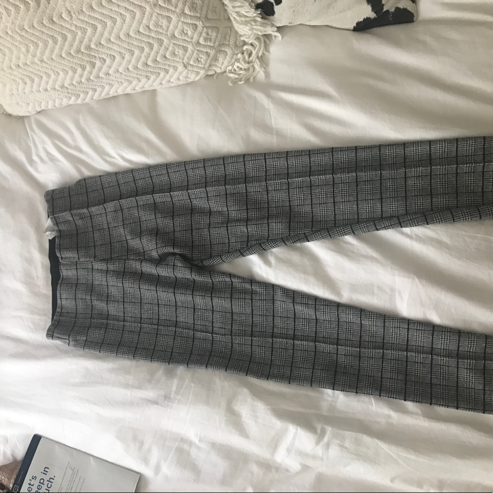 Pants/trousers/leggings