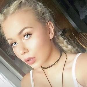 Meet your Posher, Michaela