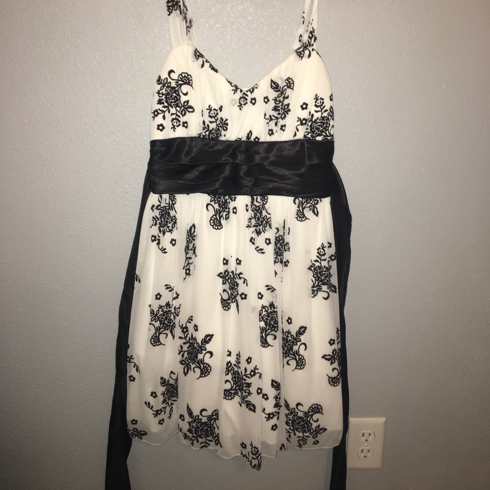Black and White Large Dress