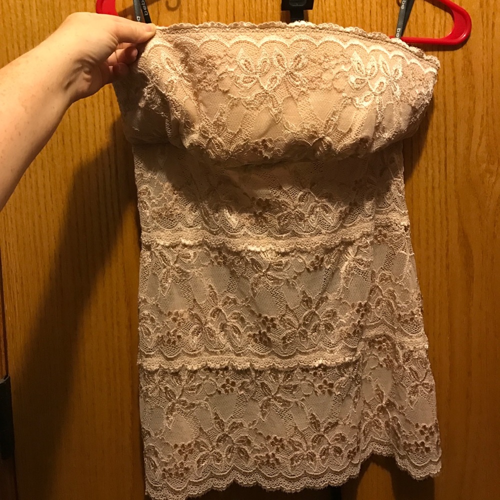 Bebe Strapless top
