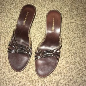 BANANA REPUBLIC SANDALS 👡