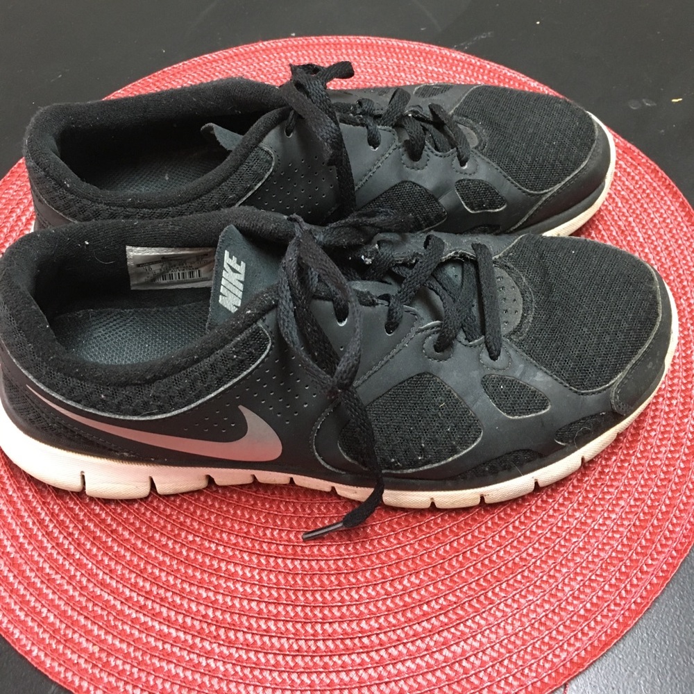 Black Nike