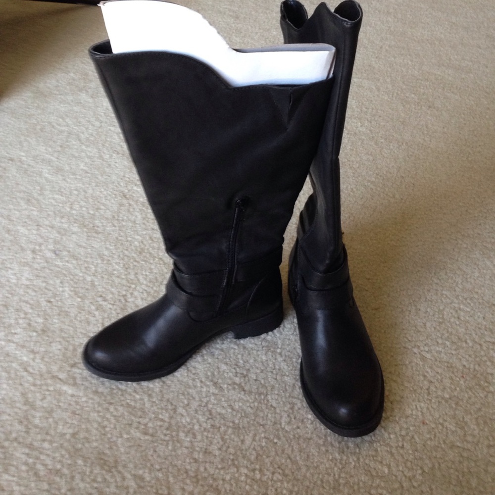 Brand new boots for ladies!