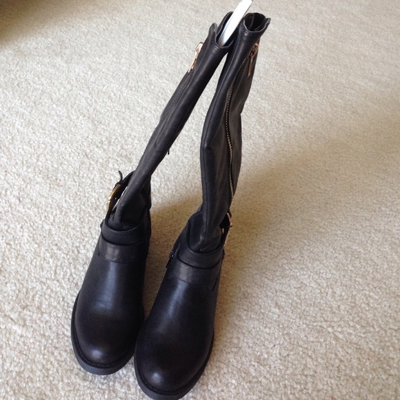 Brand new boots for ladies! - Picture 6 of 6