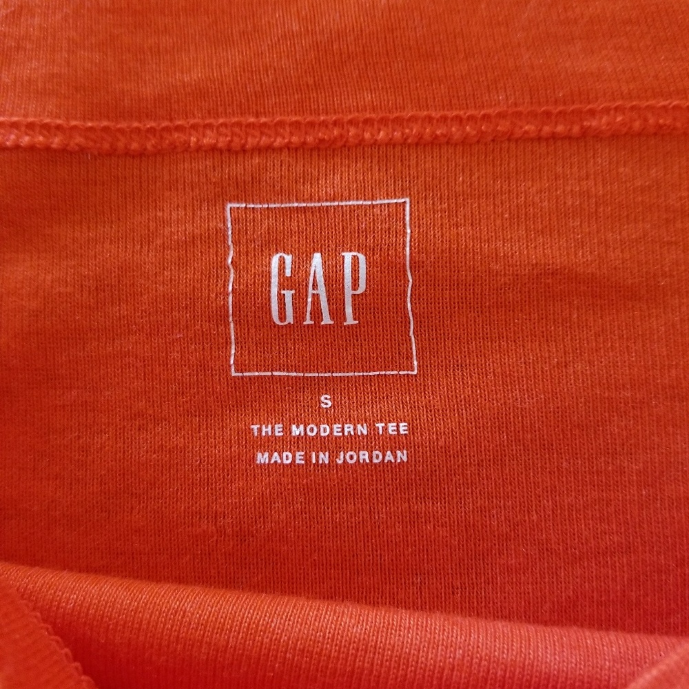Gap Boatneck Orange Tee