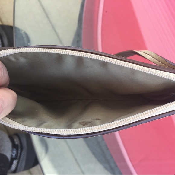 Coach wristlet - Picture 5 of 5