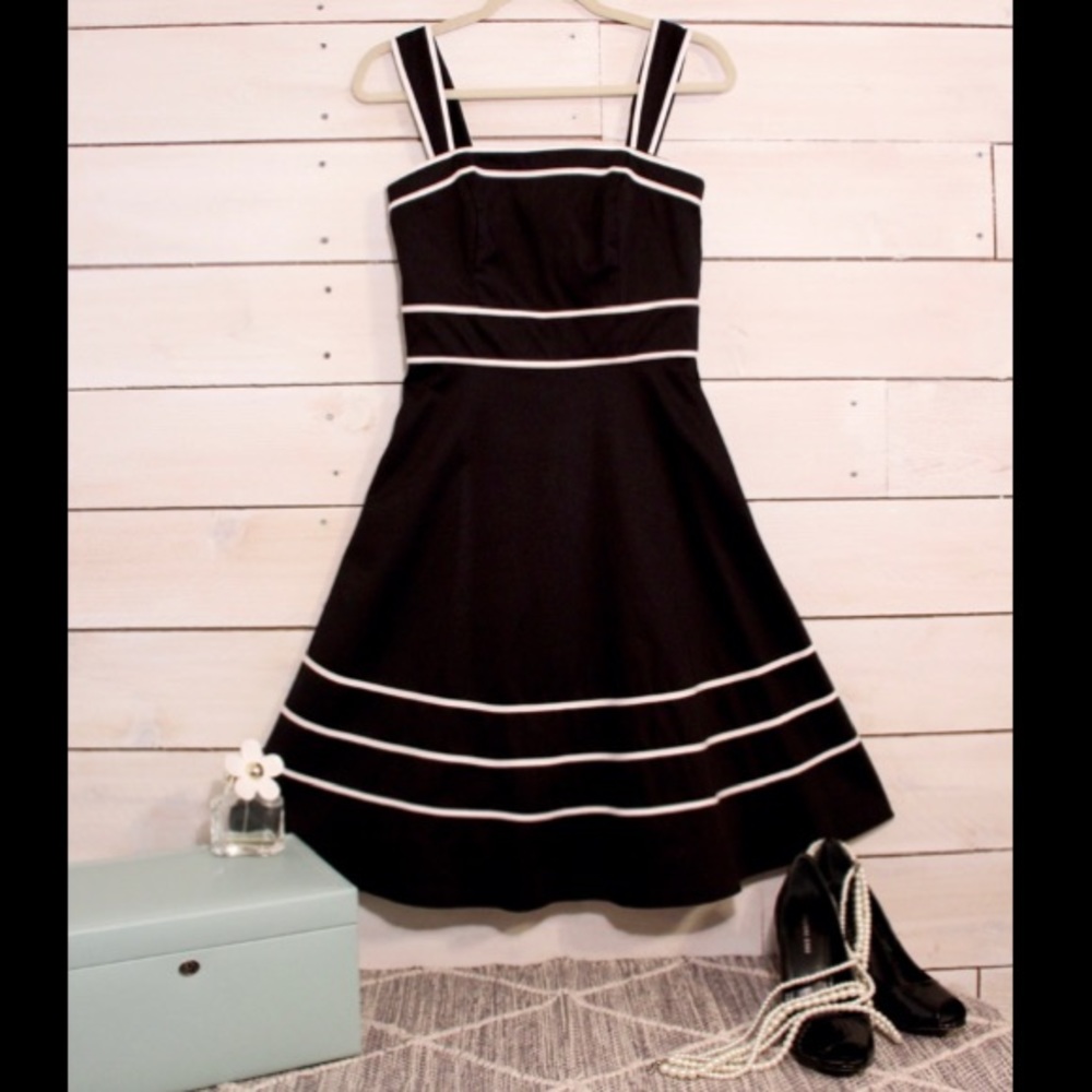 White House Black Market, Removable Straps