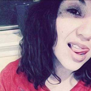 Meet your Posher, Cassandra