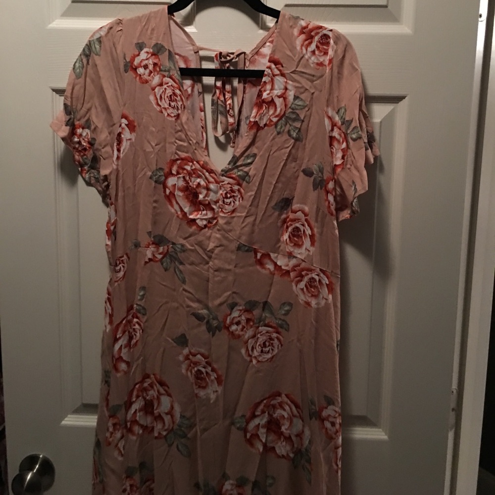 BNWT floral maxi Forever21+