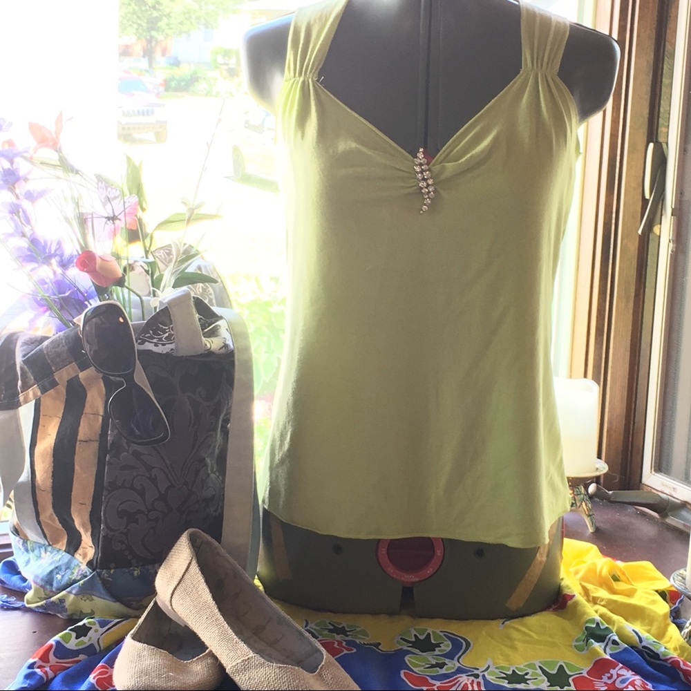 Neon Green Top by Express, Side L EUC.