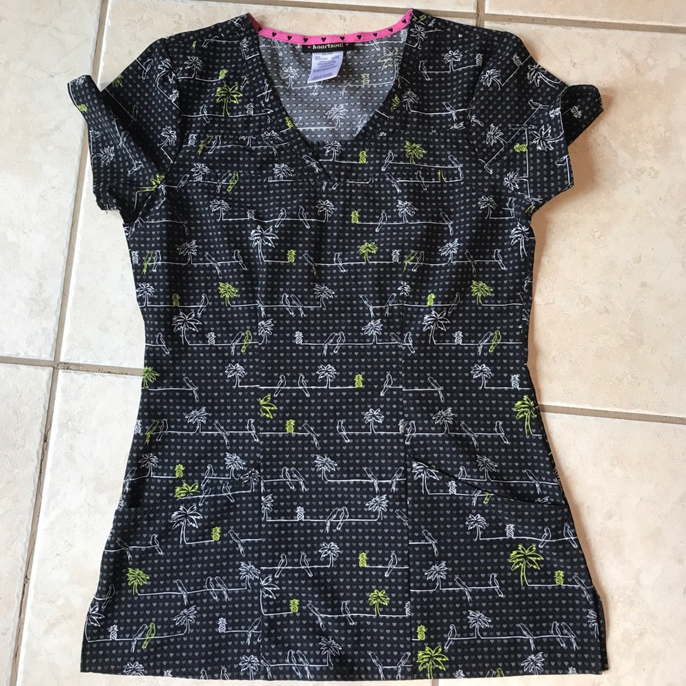 Heart n soul scrub top