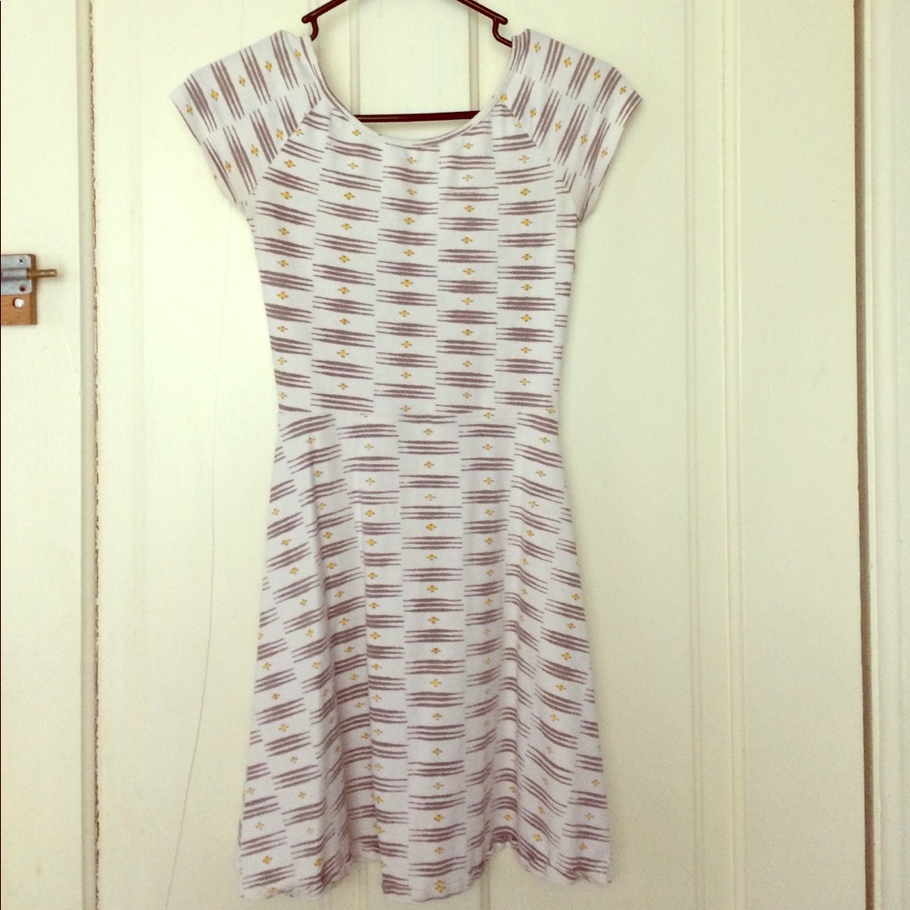 SALE Fit & flare w/ cutout detail @ small of back