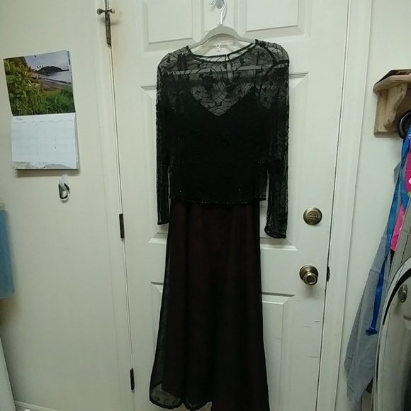 Gown with beaded top size 8 petite - Picture 1 of 8