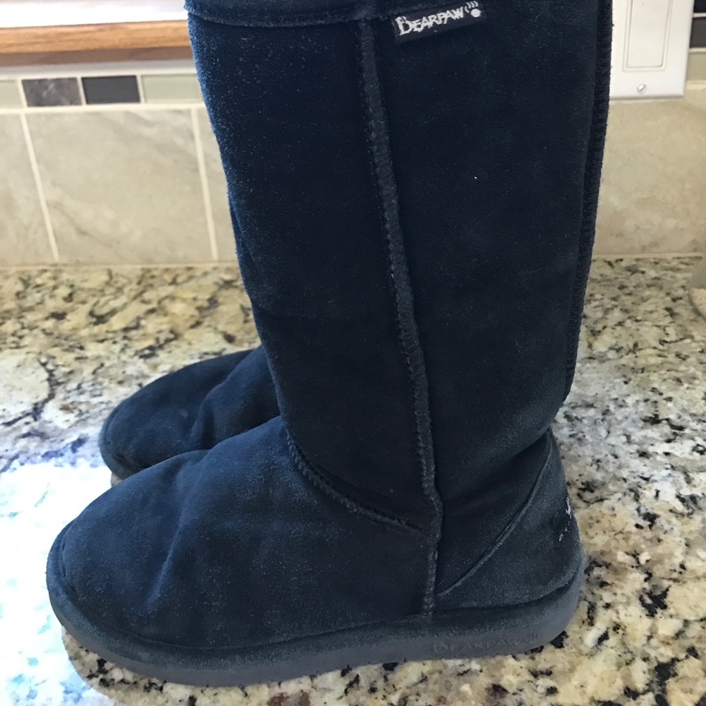 Ugg look-a-like black boots