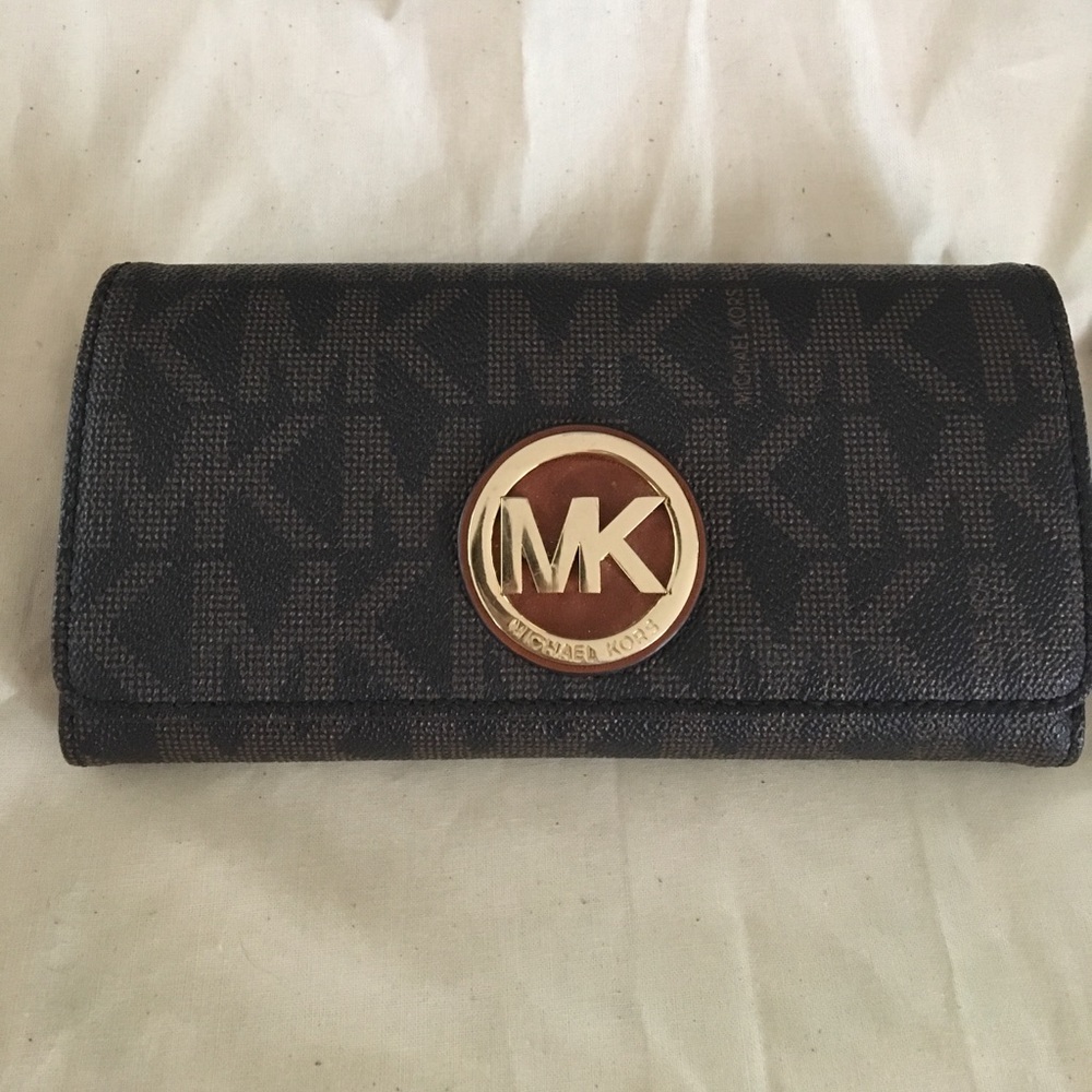 Michael Kors wallet