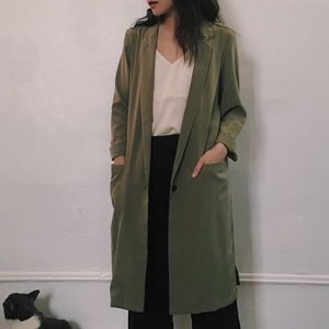 Minimalist coat from H&M studio / perfect for Fall