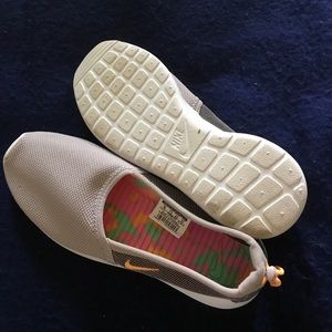 Nike Women Size 10 Never worn!