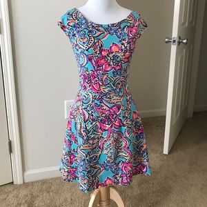 Lilly Pulitzer size small floral print dress