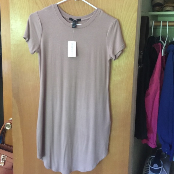 Dress - Picture 1 of 3