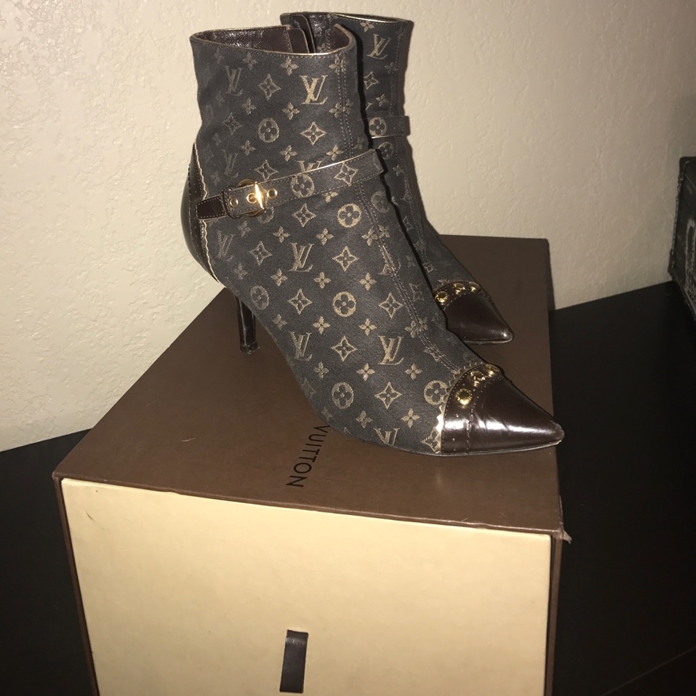 Louis Vuitton brown ankle boots