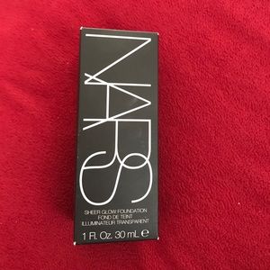 NARS sheer glow foundation