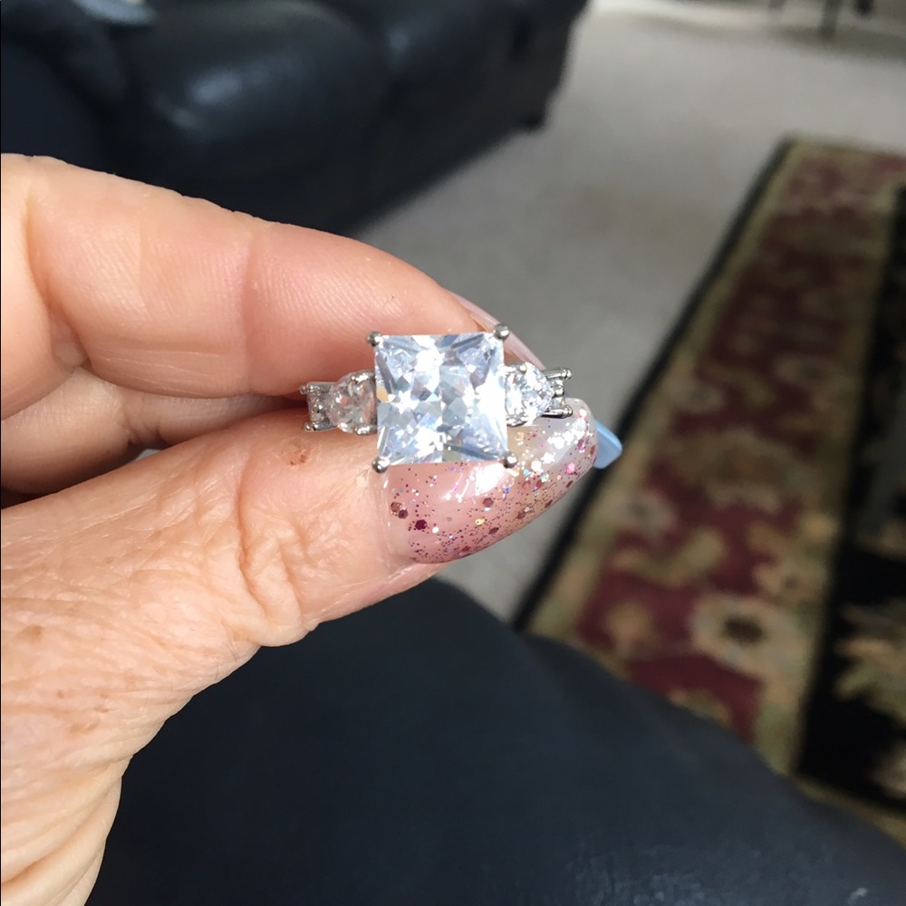 Serling  silver ring with cubic zirconia size 7