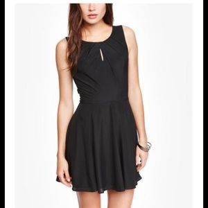 Express Pleated Keyhole Sleeveless Dress